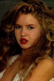 Isis Peyrade as Samantha