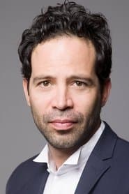 Mauricio Isaac as El J.R.