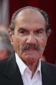 Gérard Hernandez as Le détenu à l'infirmerie