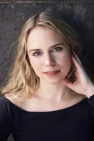 Senie Priti as Karen