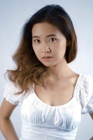 Aimée Kwan as Mia