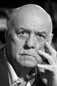 Stanislav Govorukhin as Training Regiment Commander