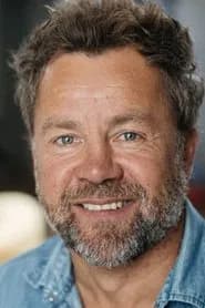 Fred Epaud as Le curé Buffa