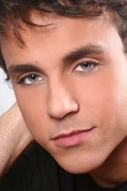 Paulo Vilela as Edu