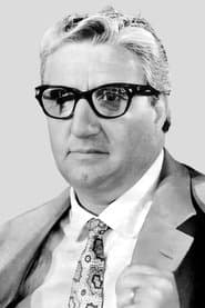 Mario Carotenuto as Colonnello Farina