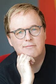 Brad Bird as Edna 'E' Mode (voice)