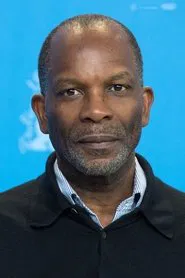 Alex Descas as Léonard Abrams