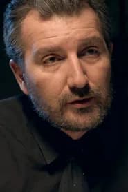 Ivaylo Grancharov as Commuter (uncredited)