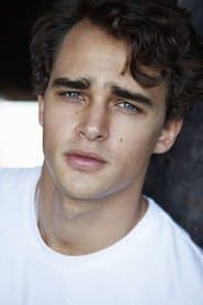 Pepe Barroso as James Hunter