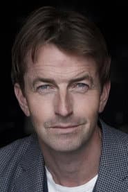 Mads Knarreborg as Thomas