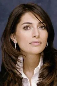 Caterina Murino as Solange