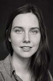 Martha Breen as Aisling