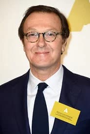 Hugo Guinness as Nathan Bunce (voice)