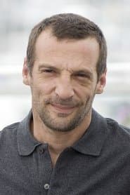 Mathieu Kassovitz as Young Skin