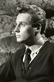 Gabriel Cattand as the commander