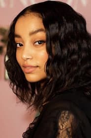 Razan Nassar as Chloe