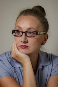 Iva Šindelková as Postwoman (uncredited)