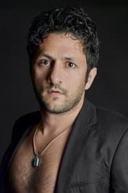 Abbas Fasaei as Pooya