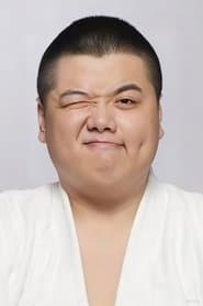 Lam Tze-Chung as Weight Vest