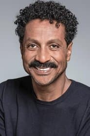 Luis Miranda as Antônio Jardineiro