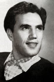 Renato Terra as Eladio