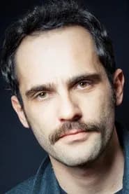 Radivoje Bukvić as Anton