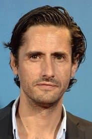 Juan Diego Botto as Presidente General Silvio Luna