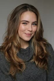Jade Pedri as Isabelle's Friend #1