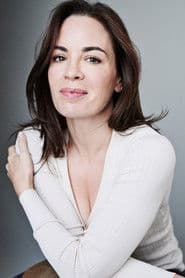 Eve Macklin as Ella