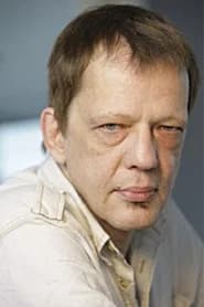 Thomas Petruo as Russian Lieutenant