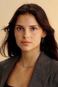 Inde Navarrette as Nikki