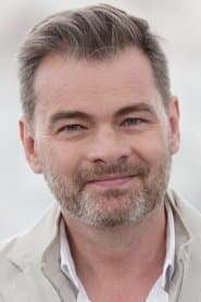 Clovis Cornillac as Cyril