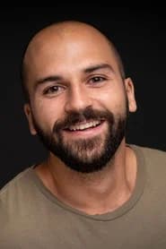 Àlex Peracaula as Carlos