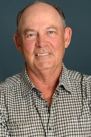 Randy Oglesby as Mechanic