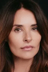 Patricia Vico as Anne
