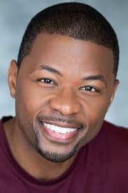 Malachi Durant as Officer Grant
