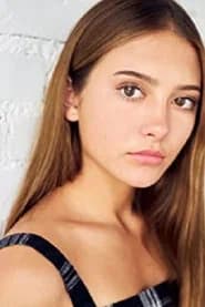 Elyse Cole as Ten-Year-Old Tris