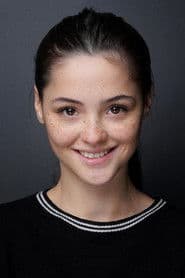 Derya Pınar Ak as Young Zeynep
