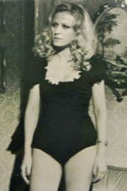 Sandra Mantegna as Madre di Alberto