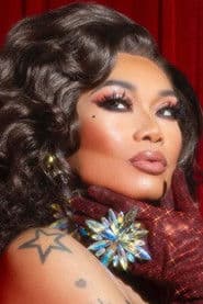 Jujubee as DeeDee