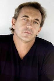 Ángel Hidalgo as Ministro Zabala