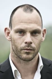 Douglas Robson as Maskless Sakaaran