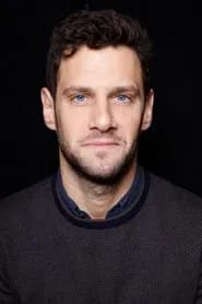 Justin Bartha as Doug Billings