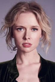 Amelia Eve as Gemma Hall