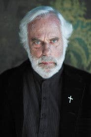 Jean-Luc Bideau as Claude