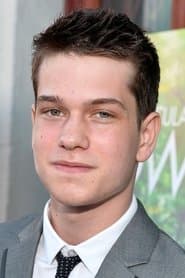 Liam James as Noah Curtis