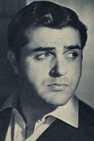 Aldo Giuffrè as Alcoholic Union Captain