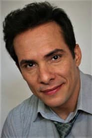 Alessandro Ramos as Apresentador do Telejornal