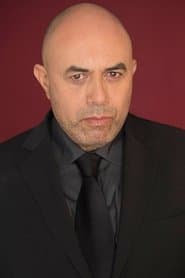 Herbert Siguenza as Tío Oscar / Tío Felipe (voice)