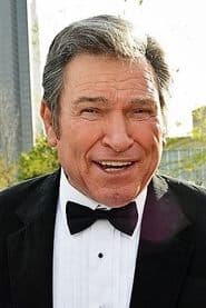Burton Gilliam as Floyd (Desk Clerk)